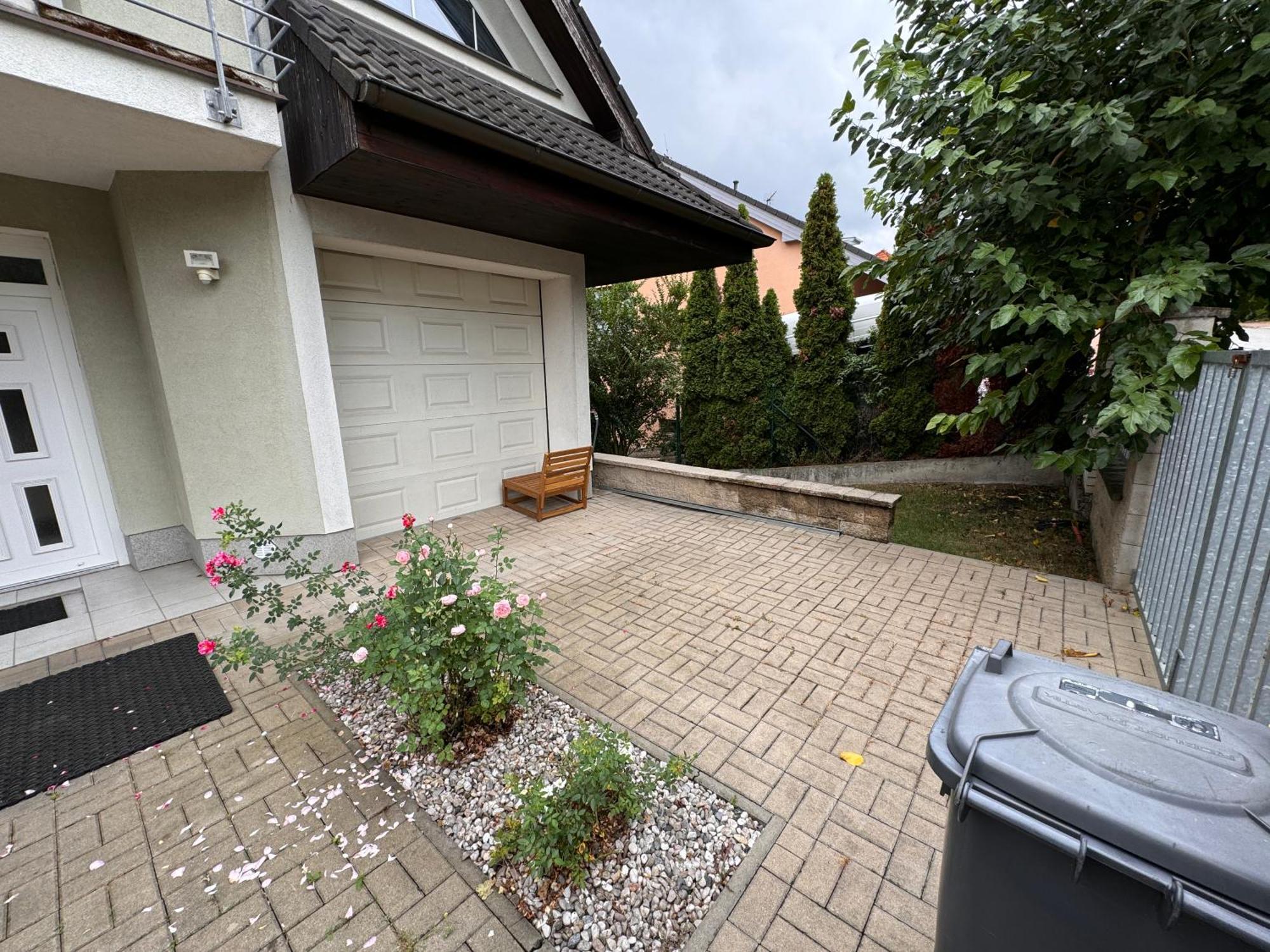 Diamondvilla, 4 Bedroom Apartment, Garden & Spa Prague Luaran gambar